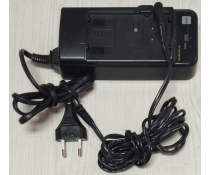 CARGADOR BATERIA  VAR-S12 E CON CABLE DC USADO SANYO